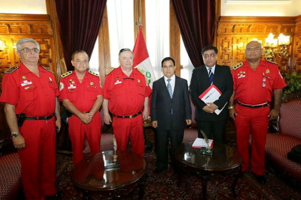 Bomberos peruanos Congreso del Perú